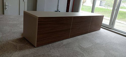 Тумба подвесная под телевизор